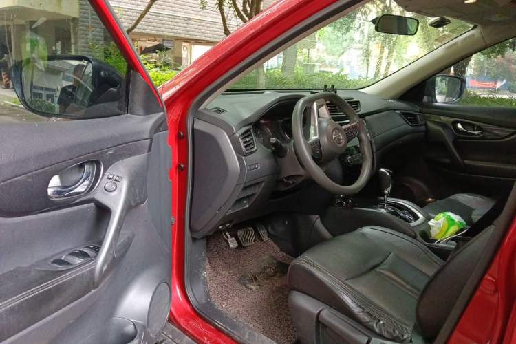 Used Nissan X-Trail 2017 2.0L CVT Comfort Edition 2WD Driver Seat