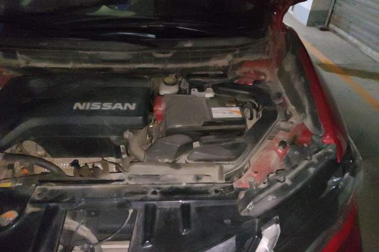 Used Nissan X-Trail 2017 2.5L CVT Luxury Edition 4WD Engine Bay Left