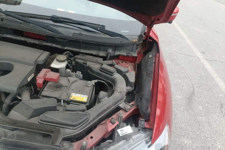 Used Nissan X-Trail 2017 2.0L CVT Comfort Edition 2WD Engine Bay Left