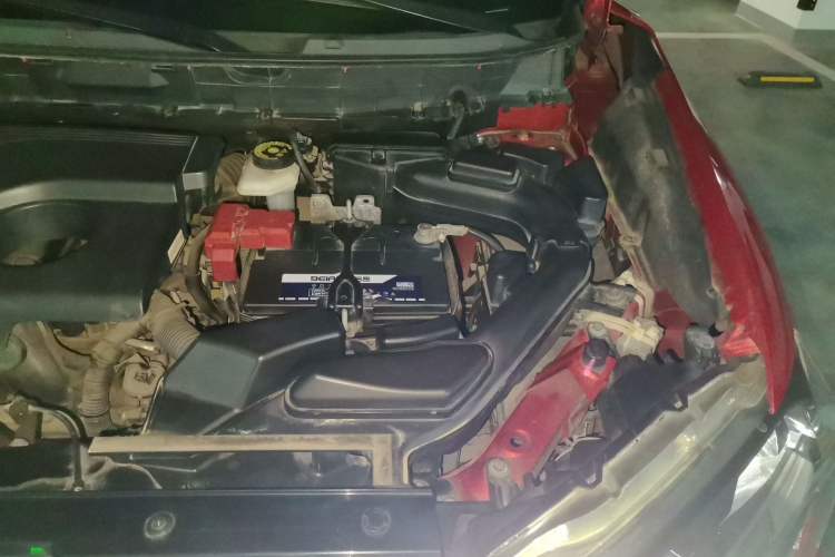 Used Nissan X-Trail 2017 2.0L CVT Comfort Edition 2WD Engine Bay Left