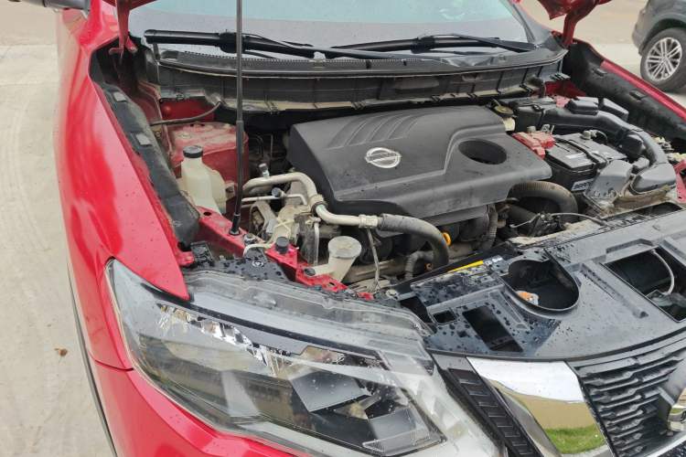 Used Nissan X-Trail 2017 2.0L CVT Comfort Edition 2WD Engine Bay Right