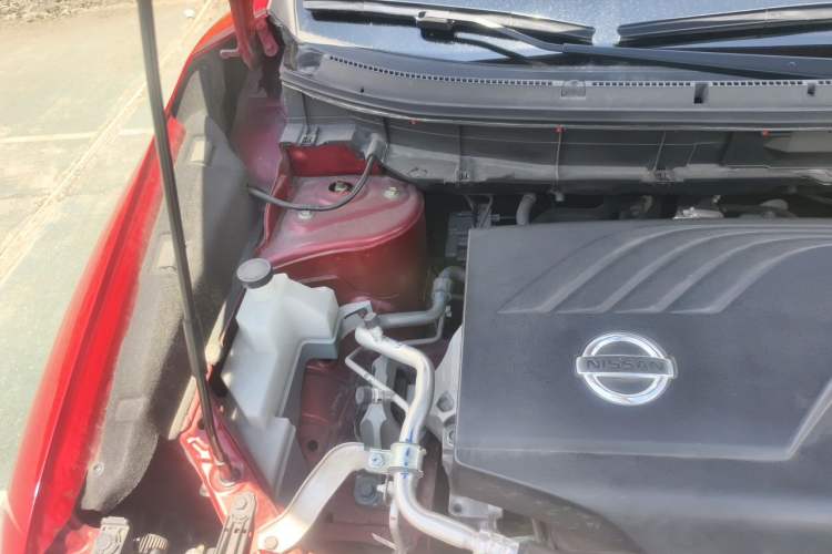 Used Nissan X-Trail 2017 2.0L CVT 7-Seater Comfort Edition 2WD Engine Bay Right