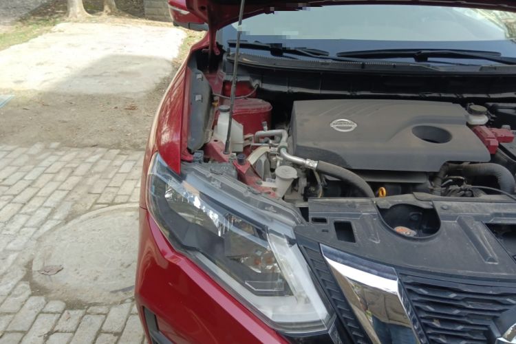 Used Nissan X-Trail 2017 2.0L CVT Comfort Edition 2WD Engine Bay Right