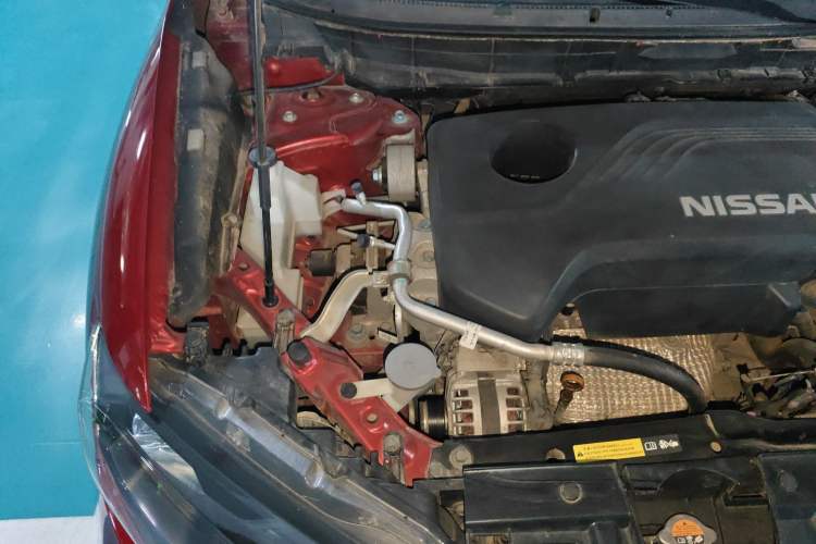 Used Nissan X-Trail 2017 2.5L CVT Luxury Edition 4WD Engine Bay Right