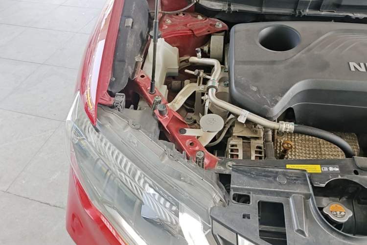 Used Nissan X-Trail 2017 2.5L CVT Luxury Edition 4WD Engine Bay Right