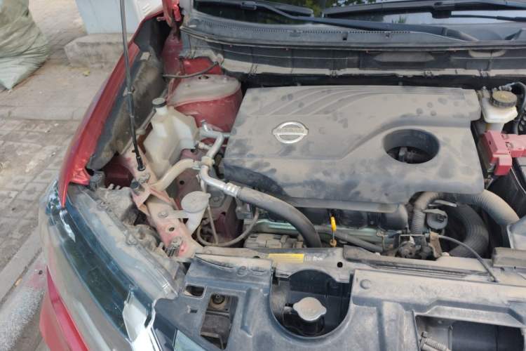 Used Nissan X-Trail 2017 2.0L CVT Comfort Edition 2WD Engine Bay Right