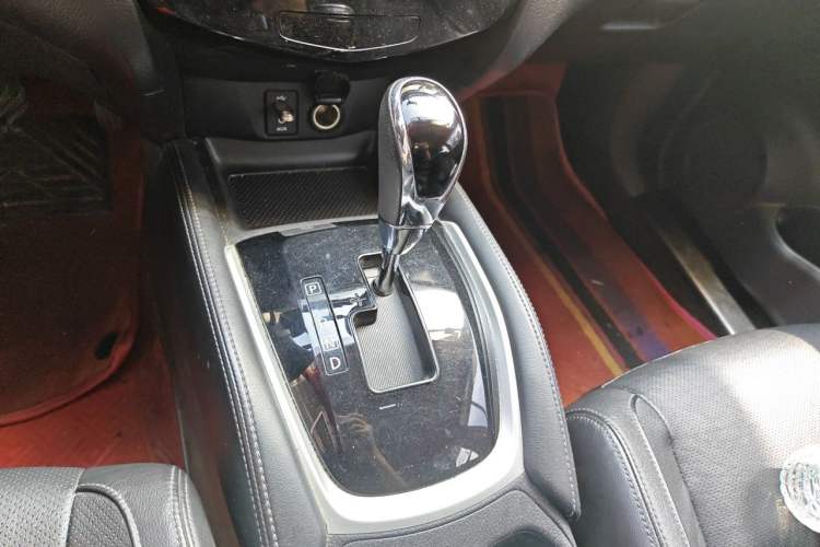 Used Nissan X-Trail 2017 2.0L CVT Comfort Edition 2WD Gear Lever