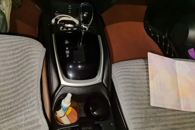 Used Nissan X-Trail 2017 2.0L CVT Comfort Edition 2WD Gear Lever