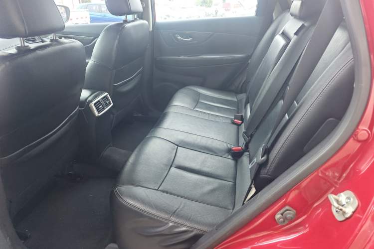 Used Nissan X-Trail 2017 2.0L CVT Comfort Edition 2WD Interior 1