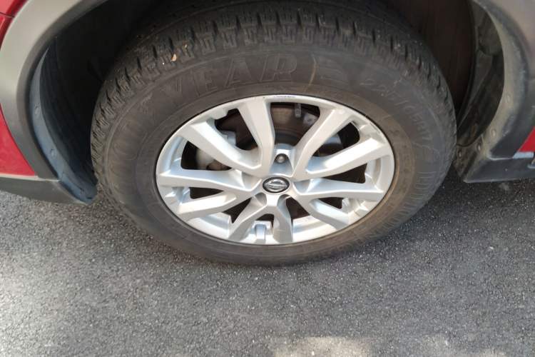 Used Nissan X-Trail 2017 2.0L CVT Comfort Edition 2WD Left Front Wheel Hub