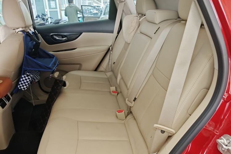 Used Nissan X-Trail 2017 2.5L CVT Luxury Edition 4WD Left Rear Seat