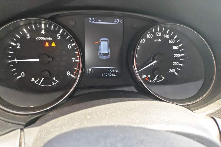 Used Nissan X-Trail 2017 2.0L CVT Comfort Edition 2WD Odometer Close Up