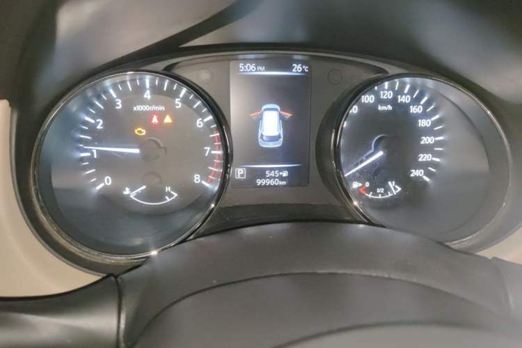 Used Nissan X-Trail 2017 2.5L CVT Luxury Edition 4WD Odometer Close Up