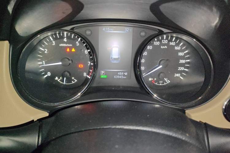 Used Nissan X-Trail 2017 2.0L CVT Smart Enjoyment Version 2WD Odometer Close Up