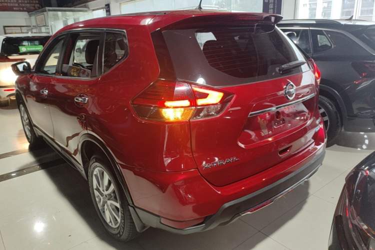 Used Nissan X-Trail 2017 2.0L CVT Comfort Edition 2WD Rear Left 45 Deg