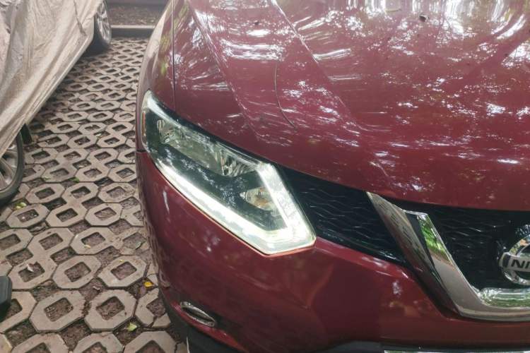 Used Nissan X-Trail 2017 2.0L CVT Comfort Edition 2WD Right Front Headlight