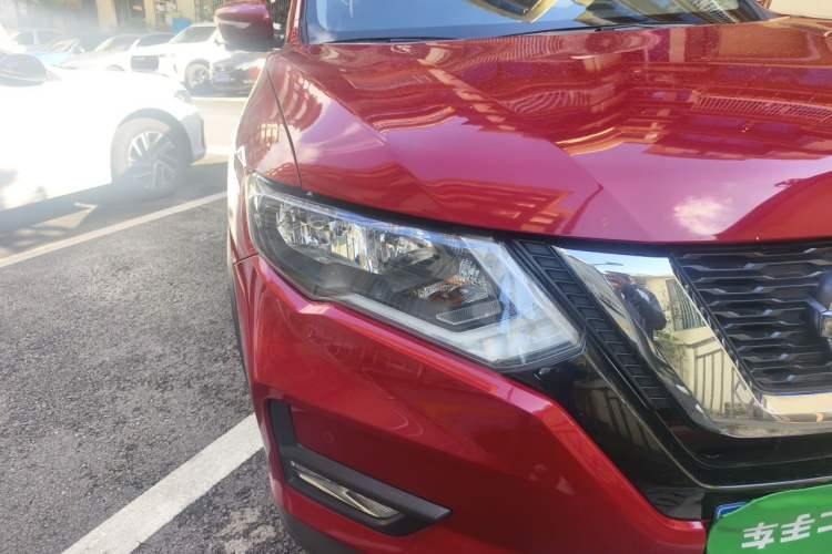Used Nissan X-Trail 2017 2.0L CVT 7-Seater Comfort Edition 2WD Right Front Headlight