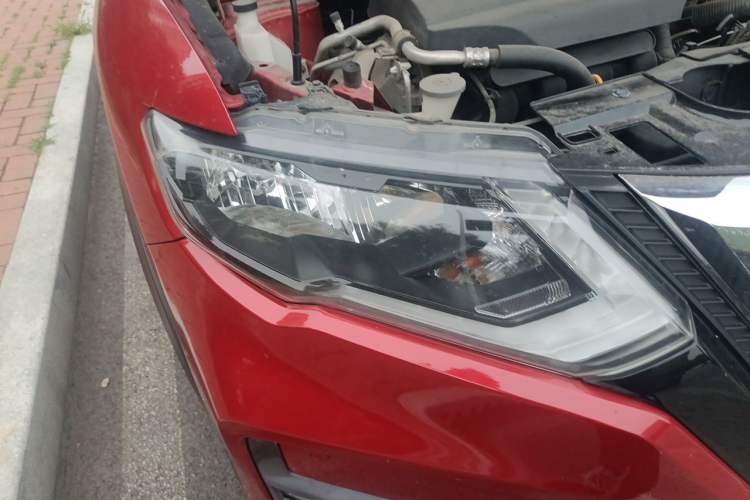 Used Nissan X-Trail 2017 2.0L CVT Comfort Edition 2WD Right Front Headlight