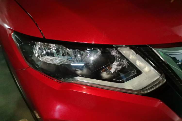 Used Nissan X-Trail 2017 2.0L CVT Comfort Edition 2WD Right Front Headlight