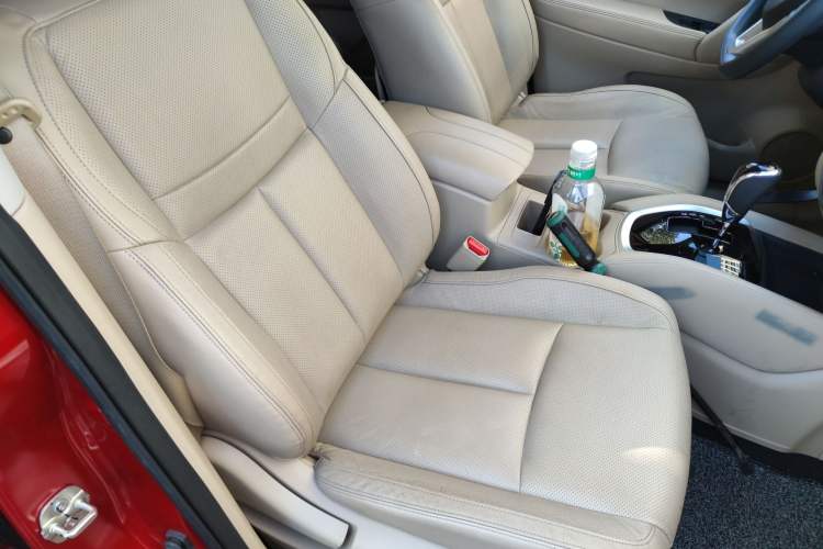 Used Nissan X-Trail 2017 2.0L CVT Comfort Edition 2WD Right Front Seat