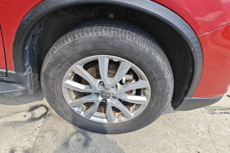 Used Nissan X-Trail 2017 2.0L CVT Comfort Edition 2WD Right Front Wheel Hub
