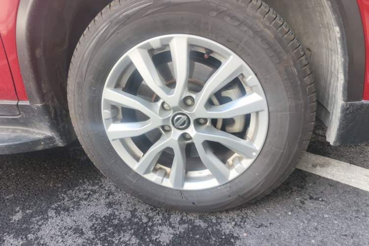 Used Nissan X-Trail 2017 2.0L CVT 7-Seater Comfort Edition 2WD Right Front Wheel Hub