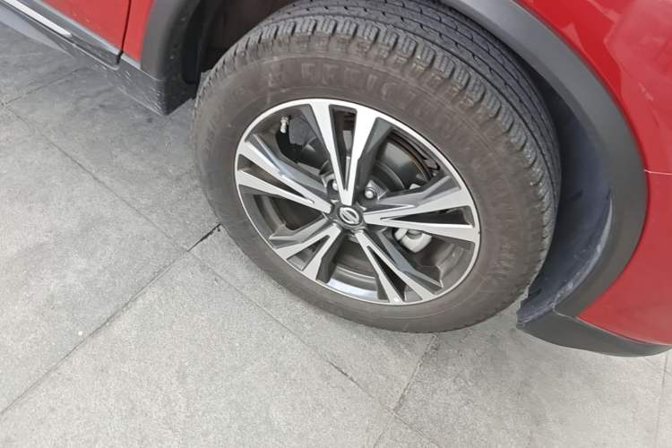 Used Nissan X-Trail 2017 2.5L CVT Luxury Edition 4WD Right Front Wheel Hub