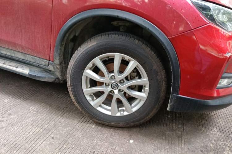 Used Nissan X-Trail 2017 2.0L CVT Comfort Edition 2WD Right Front Wheel Hub