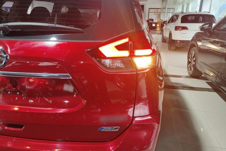 Used Nissan X-Trail 2017 2.0L CVT Comfort Edition 2WD Right Rear Taillight