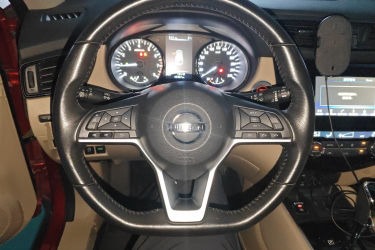 Used Nissan X-Trail 2017 2.5L CVT Luxury Edition 4WD Steering Wheel