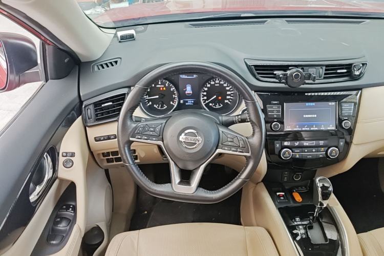 Used Nissan X-Trail 2017 2.5L CVT Luxury Edition 4WD Steering Wheel