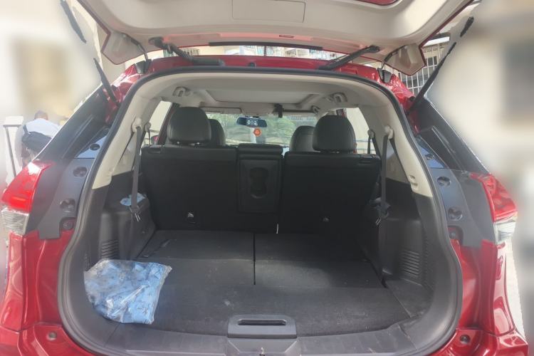 Used Nissan X-Trail 2017 2.0L CVT 7-Seater Comfort Edition 2WD Trunk