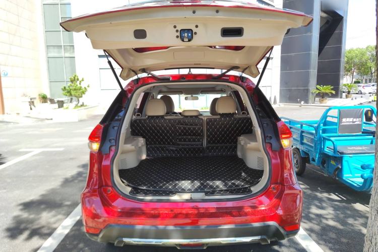 Used Nissan X-Trail 2017 2.0L CVT Comfort Edition 2WD Trunk
