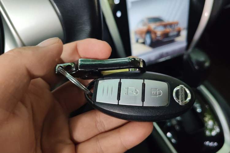 Used Nissan X-Trail 2017 2.0L CVT Comfort Edition 2WD Vehicle Key