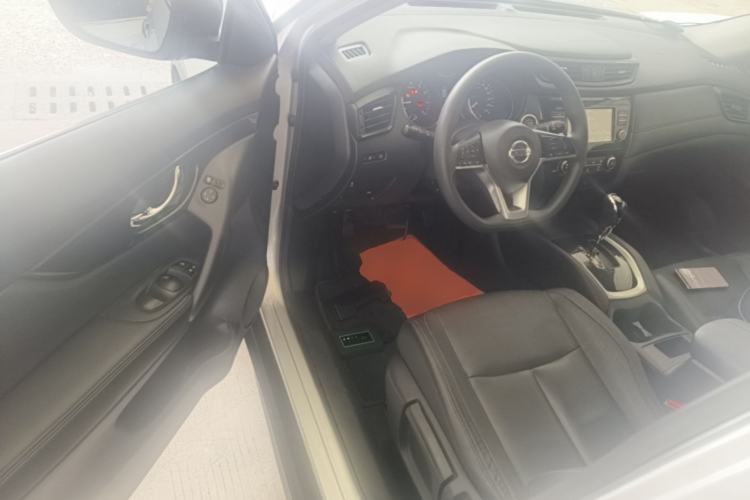 Used Nissan X-Trail 2017 2.0L CVT Comfort Edition 2WD Driver Seat