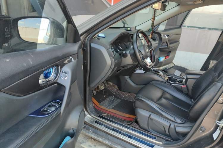 Used Nissan X-Trail 2017 2.0L CVT Comfort Edition 2WD Driver Seat