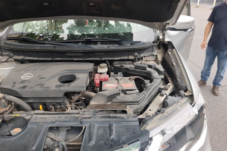 Used Nissan X-Trail 2017 2.0L CVT Comfort Edition 2WD Engine Bay Left