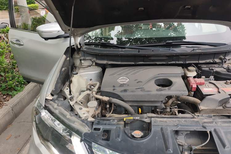 Used Nissan X-Trail 2017 2.0L CVT Comfort Edition 2WD Engine Bay Right