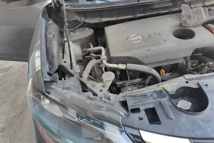 Used Nissan X-Trail 2017 2.0L CVT Comfort Edition 2WD Engine Bay Right