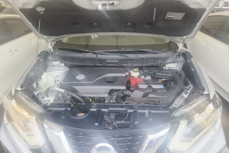 Used Nissan X-Trail 2017 2.0L CVT Comfort Edition 2WD Engine Bay