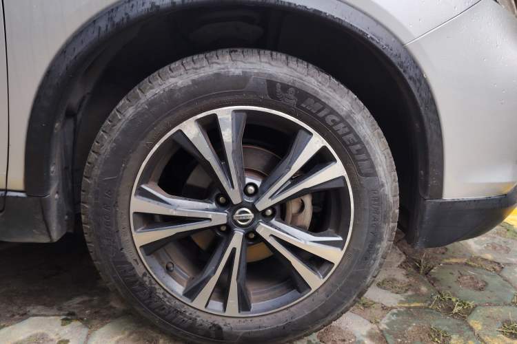 Used Nissan X-Trail 2017 2.5L CVT Luxury Edition 4WD Exterior 1