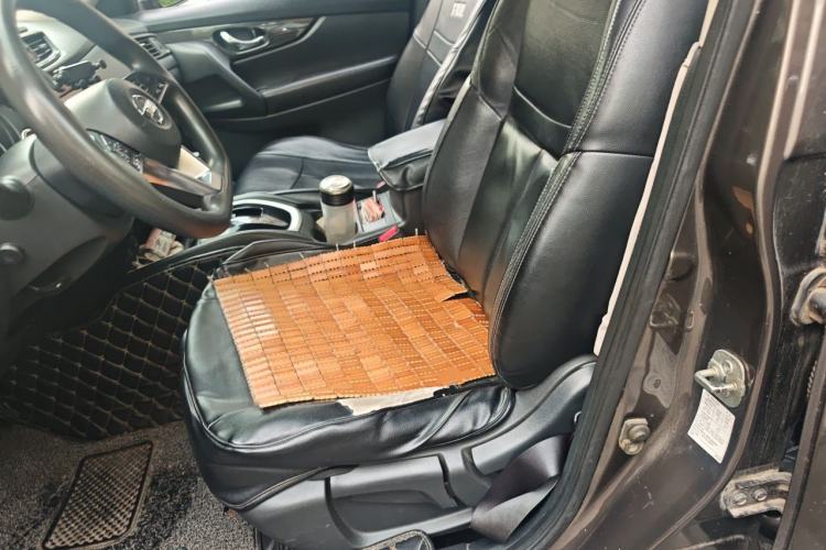 Used Nissan X-Trail 2017 2.0L CVT Comfort Edition 2WD Left Front Seat