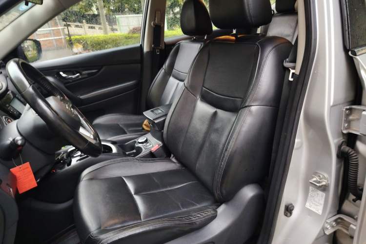 Used Nissan X-Trail 2017 2.5L CVT Luxury Edition 4WD Left Front Seat