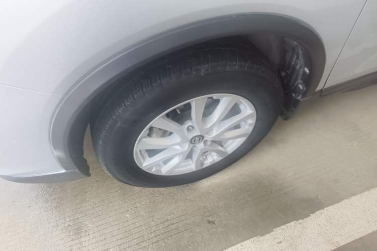Used Nissan X-Trail 2017 2.0L CVT Comfort Edition 2WD Left Front Wheel Hub
