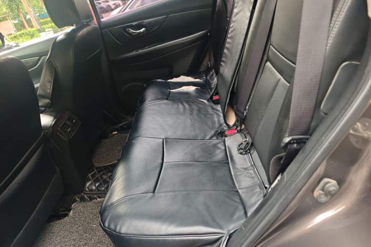 Used Nissan X-Trail 2017 2.0L CVT Comfort Edition 2WD Left Rear Seat