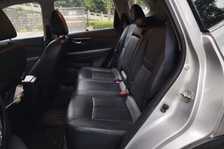 Used Nissan X-Trail 2017 2.5L CVT Luxury Edition 4WD Left Rear Seat