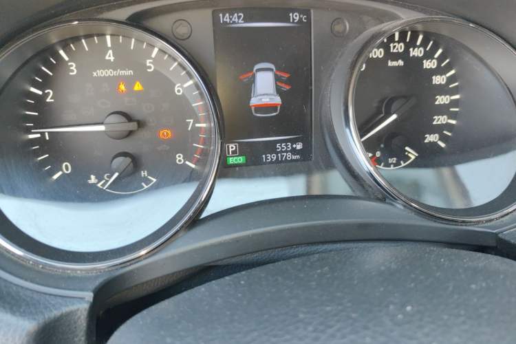 Used Nissan X-Trail 2017 2.0L CVT Comfort Edition 2WD Odometer Close Up