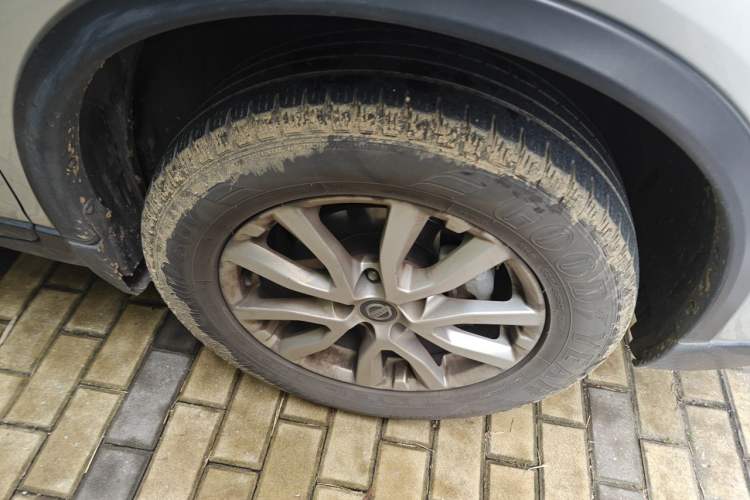 Used Nissan X-Trail 2017 2.0L CVT Comfort Edition 2WD Right Front Wheel Hub