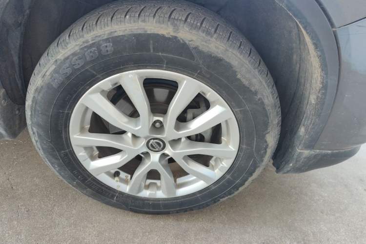 Used Nissan X-Trail 2017 2.0L CVT Comfort Edition 2WD Right Front Wheel Hub