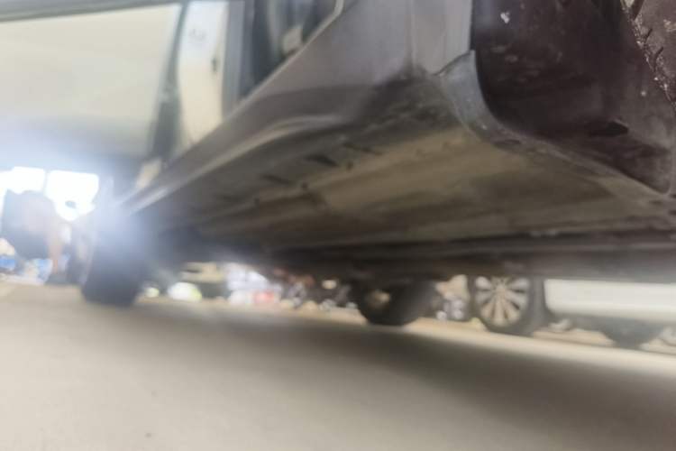 Used Nissan X-Trail 2017 2.0L CVT Comfort Edition 2WD Right Side Sill